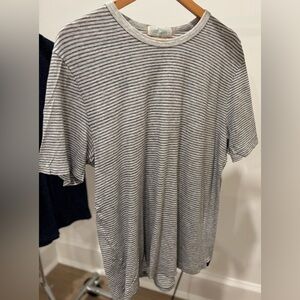 Faherty Men's Black and White Striped Chambray Tee